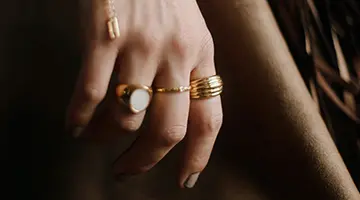 Глобальний попит на вінтажні прикраси серед міленіалів різко зростає