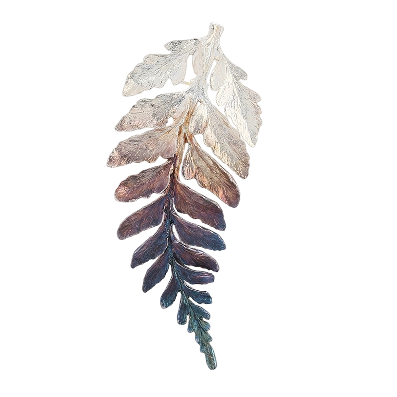 C00612 Брошка ручної роботи зі срібного листя 925 проби